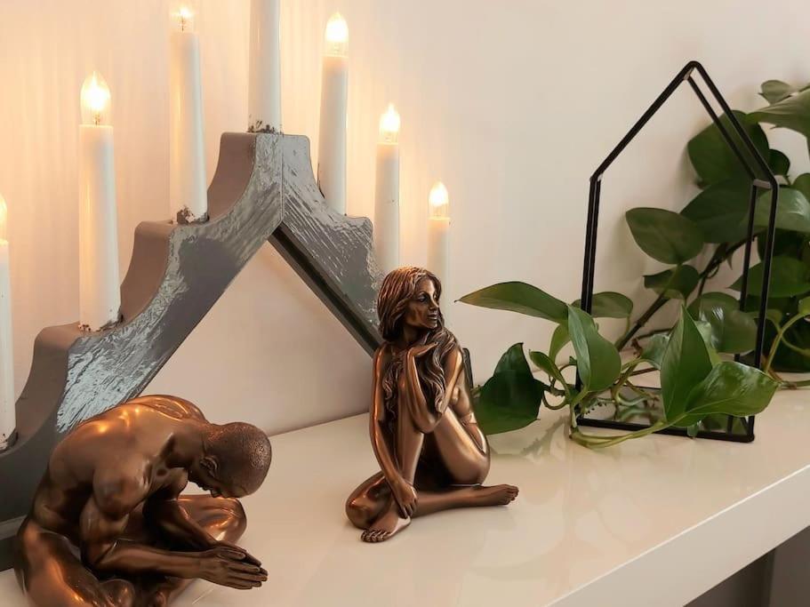 Cosy Boutique 61 Sqm - Private Parking - Ten Blocks Apartament